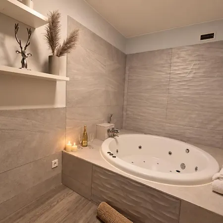 Apartmán Apartamento Dos Torres Barbol Jacuzzi & Parking Privado *